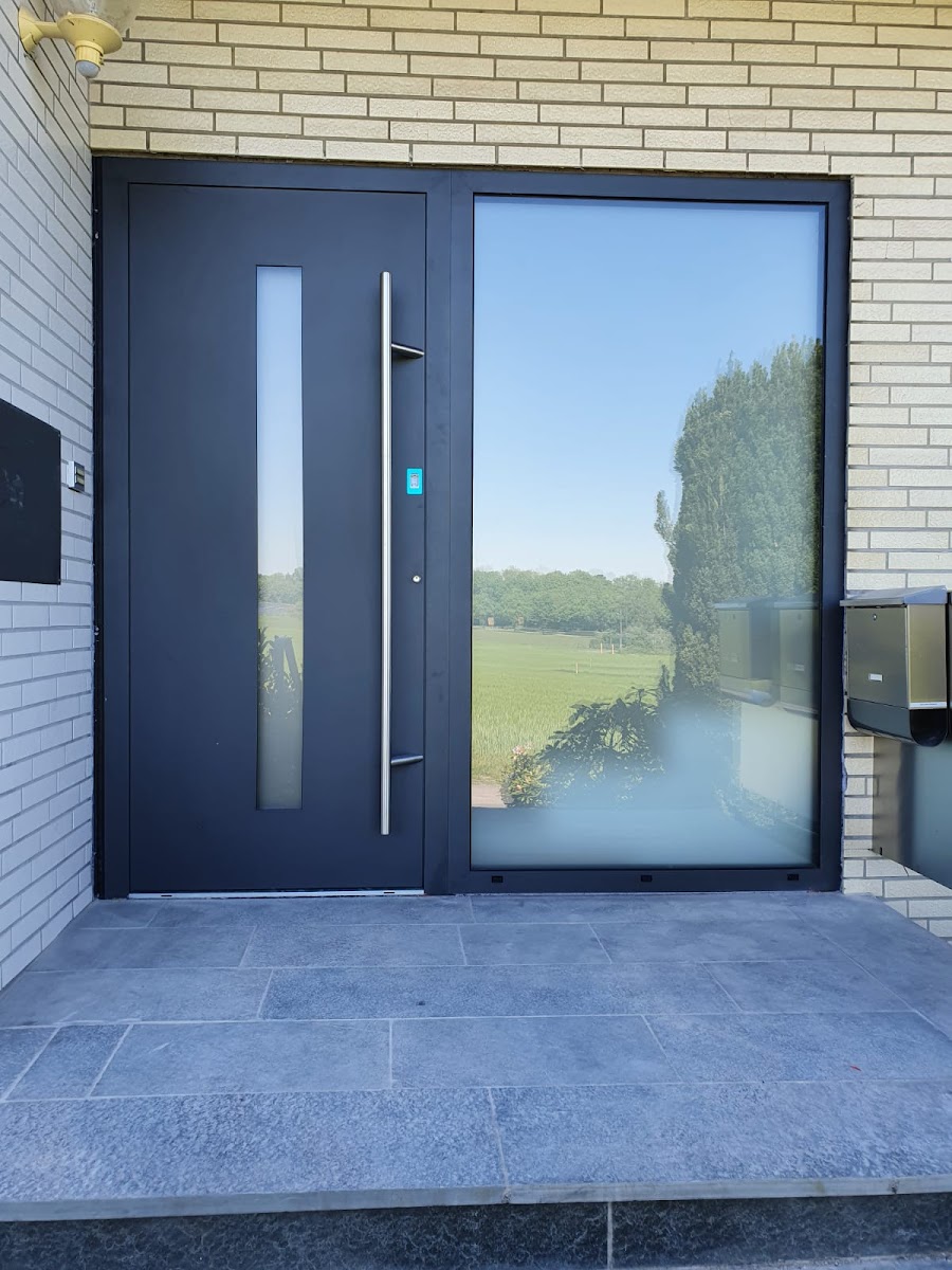 Vali Fenster und Türen